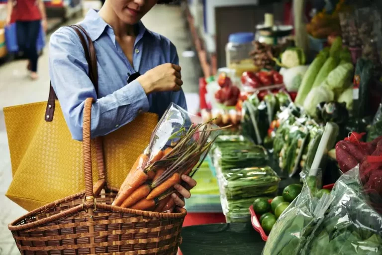 Wiklinowe kosze na zakupy – must-have dla każdej eco fashionistki